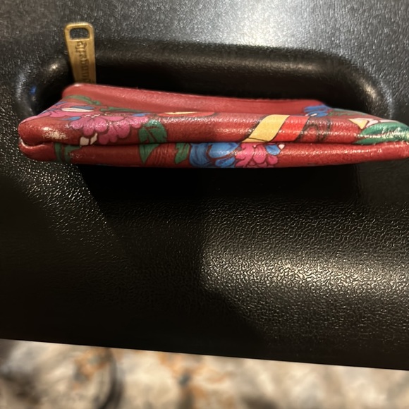 Disney’s loungefly rare find Mushu coin purse - Picture 5 of 9